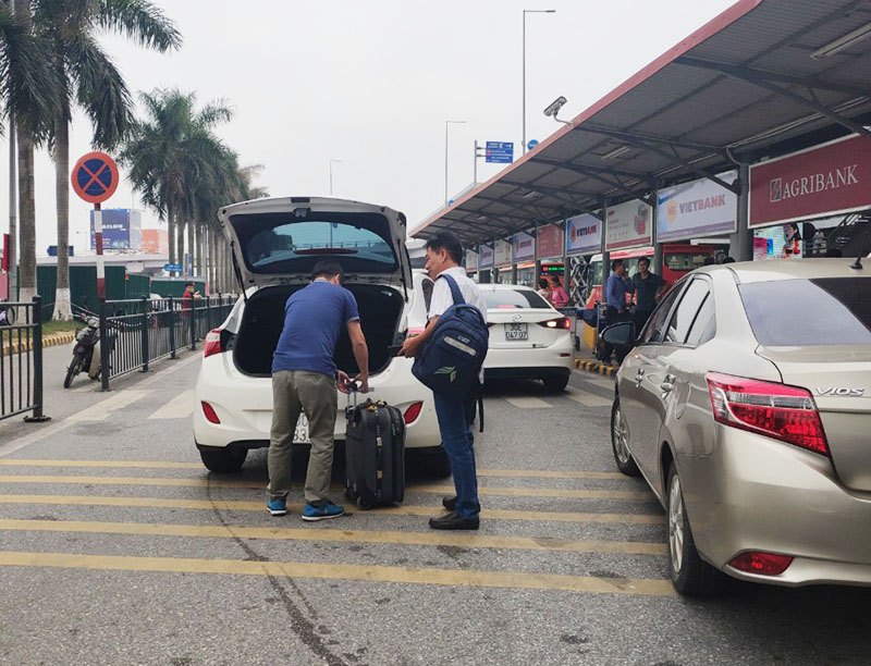 https://gheptaxitaxi24h.com/wp-content/uploads/2025/07/xedi-sanbay247.jpg